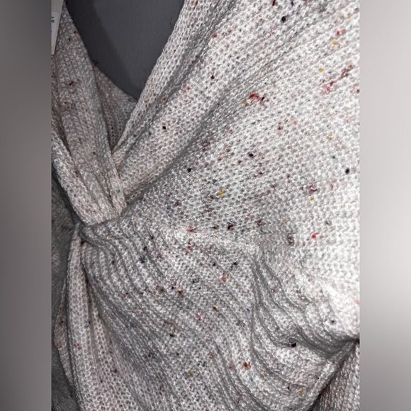 NWT Francesca’s Harper Heritage SZ S Knot Back Sweater - Picture 6 of 9